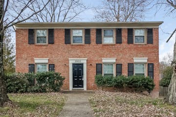 5902 Stone Bluff Rd Louisville, KY 40291